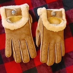 Ugg gloves shearling lined
